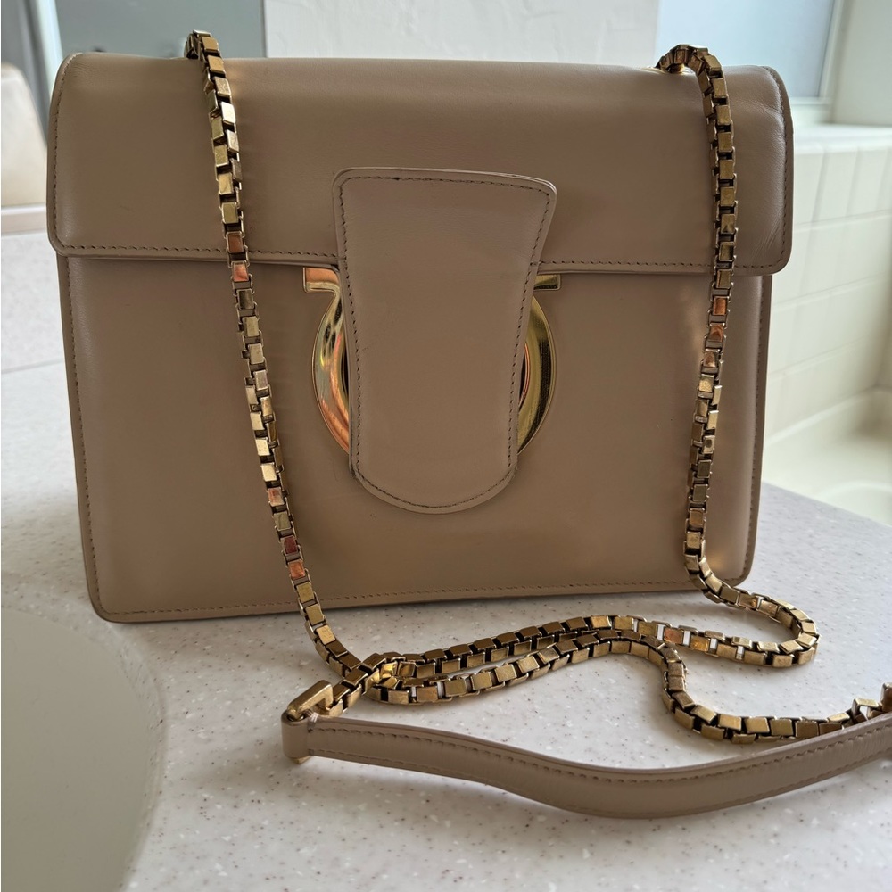 Salvatore Ferragamo Thalia Bag in Macadamia color